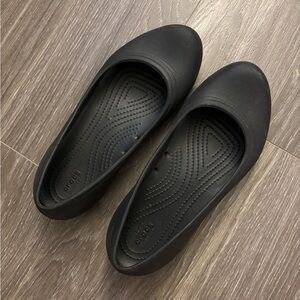 EUC Women’s Size 9 Black Crocs Brooklyn Flats
